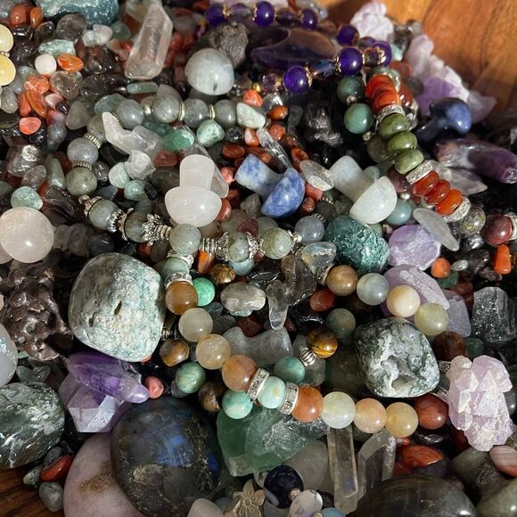 Crystal Confetti, Raw Fluorite, Bracelets, Labradorite Chips, Palms, Hearts - Picture 7 of 10
